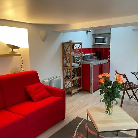 Studio Au Calme Dans Jardin A 30Min De Paris Avec Nouvelle Literie Chatou Exterior photo