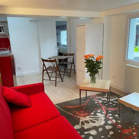 Studio Au Calme Dans Jardin A 30Min De Paris Avec Nouvelle Literie Chatou Exterior photo